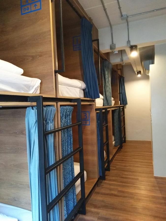 Natee Hostel Bangkok Exterior photo