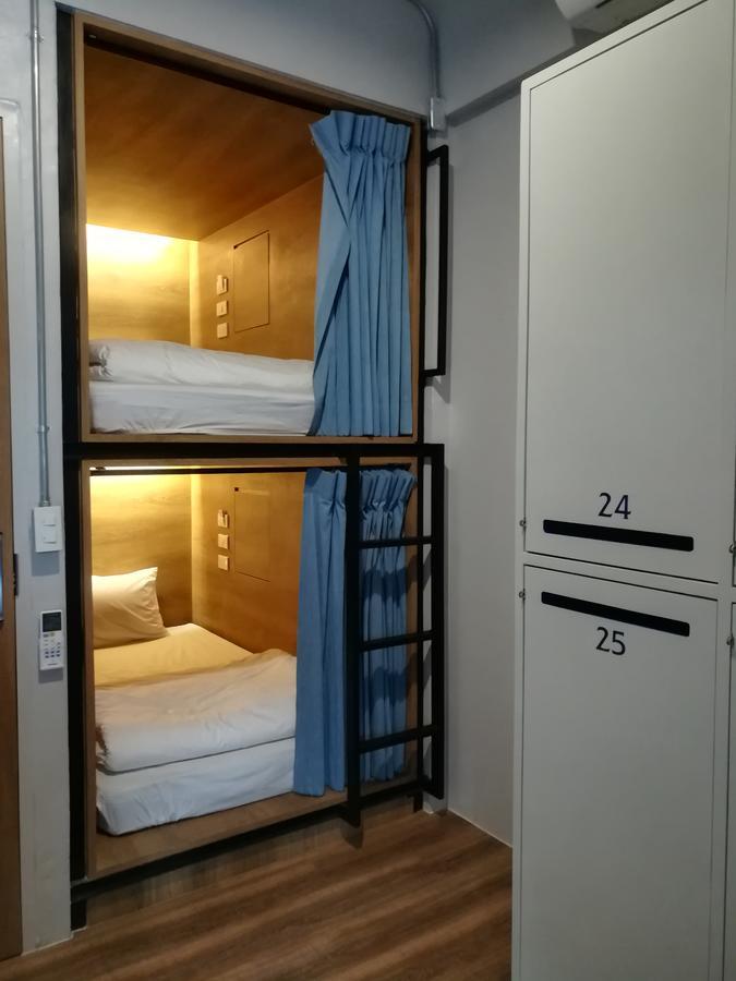 Natee Hostel Bangkok Exterior photo