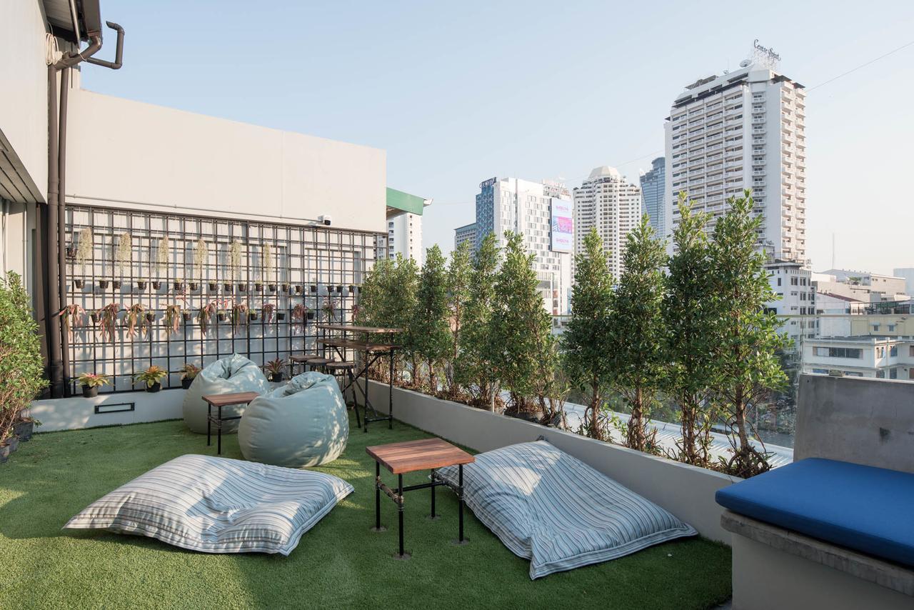 Natee Hostel Bangkok Exterior photo